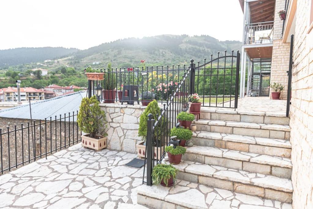Apartamento Dimitri'S Mountain House Karpenísion Exterior foto